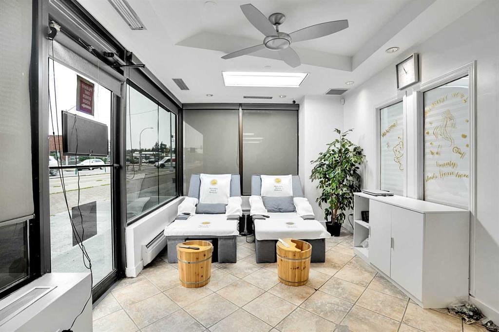 1330 12 Avenue Southwest, Calgary, AB