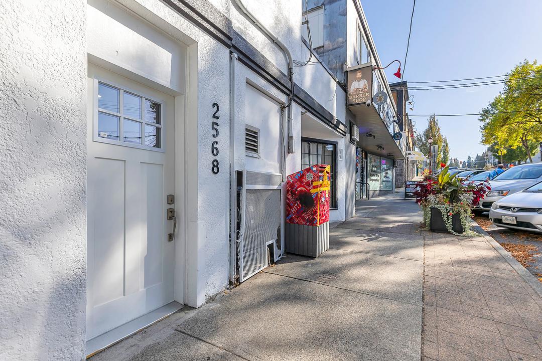 200 - 2568 Montrose Avenue, Abbotsford, BC