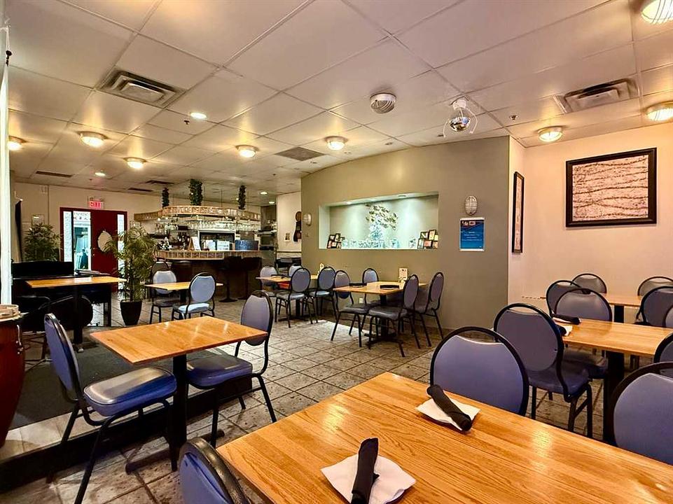 207 - 328 Centre Street South, Calgary, AB