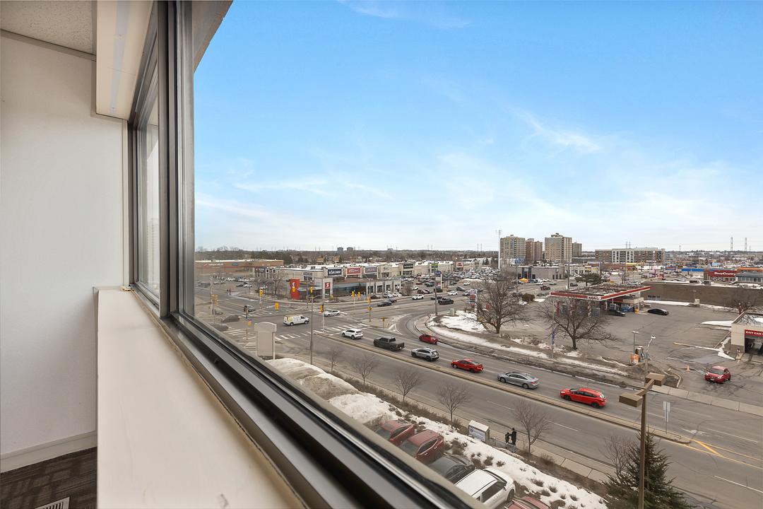 303 - 1580 Merivale Road, Ottawa, ON