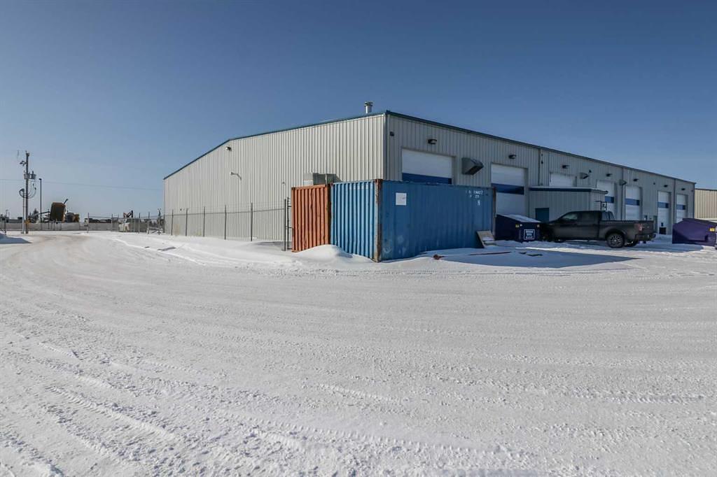 3 - 8 Gateway Boulevard, Alhambra, AB