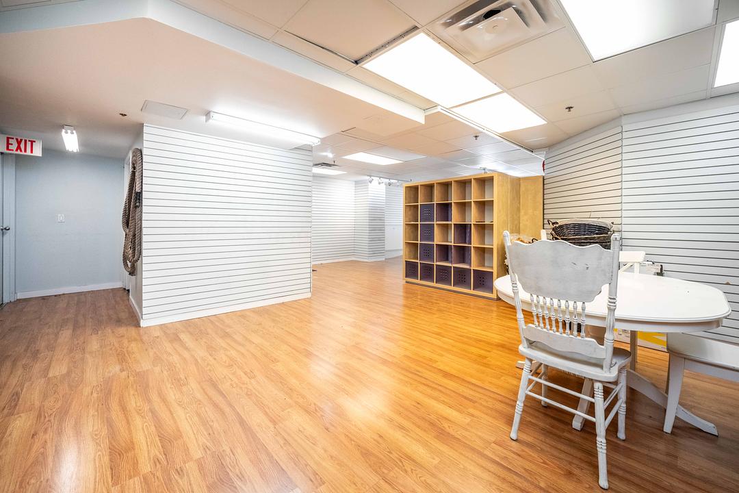 3424 West Broadway, Vancouver, BC