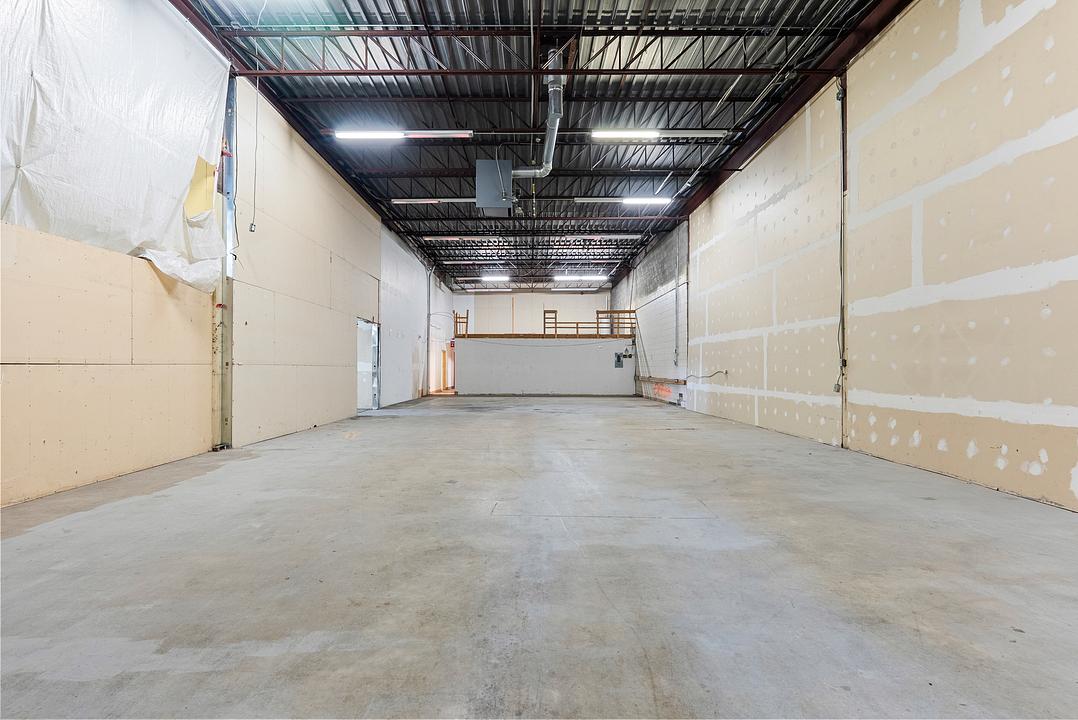 Warehouse - 2699 Avenue Watt, Québec, QC
