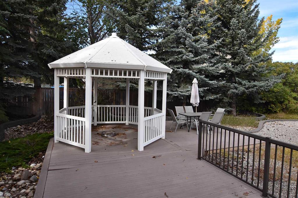 309 Main Street North, Airdrie, AB