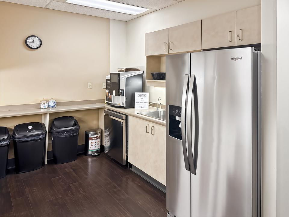 305, South Tower - 5811 Cooney Road, Richmond, BC