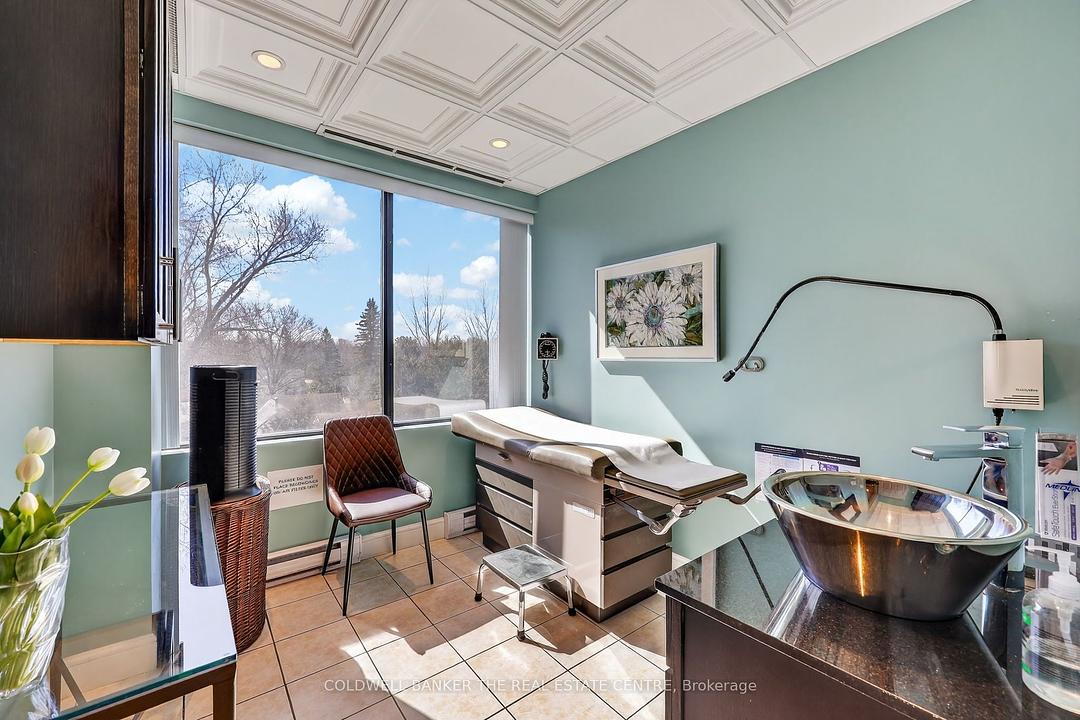 309 - 712 Davis Drive, Newmarket, ON
