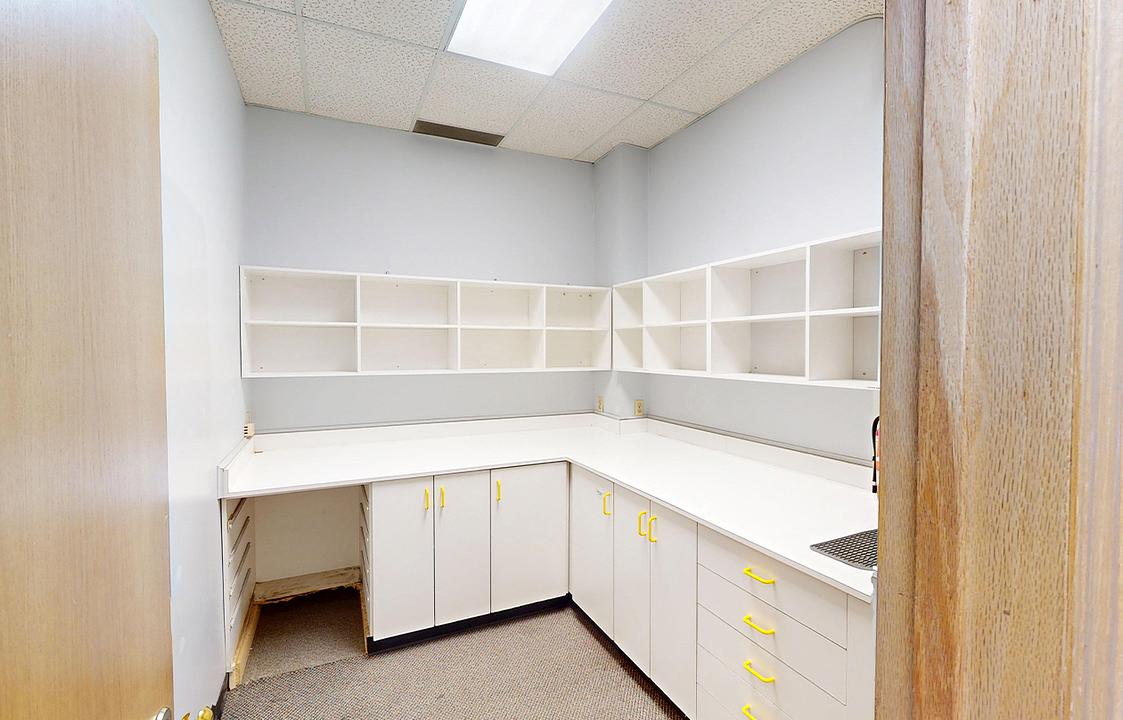 1050 Henderson Highway - 1070 Henderson Highway, Winnipeg, MB