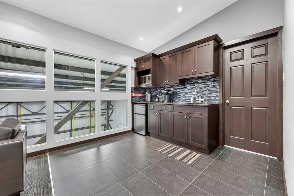 H3 - 624 Hurricane Drive, Calgary, AB