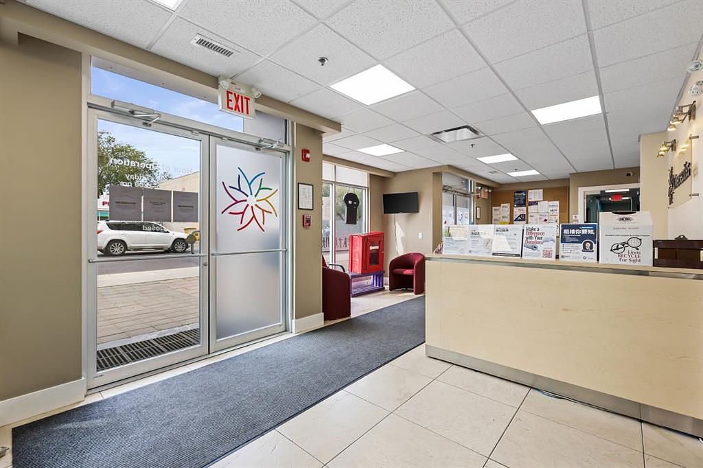 1406 Centre Street North, Calgary, AB