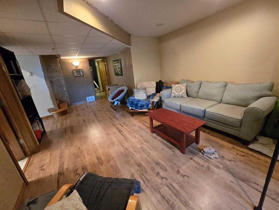 28244 Alberta 590, Innisfail, AB