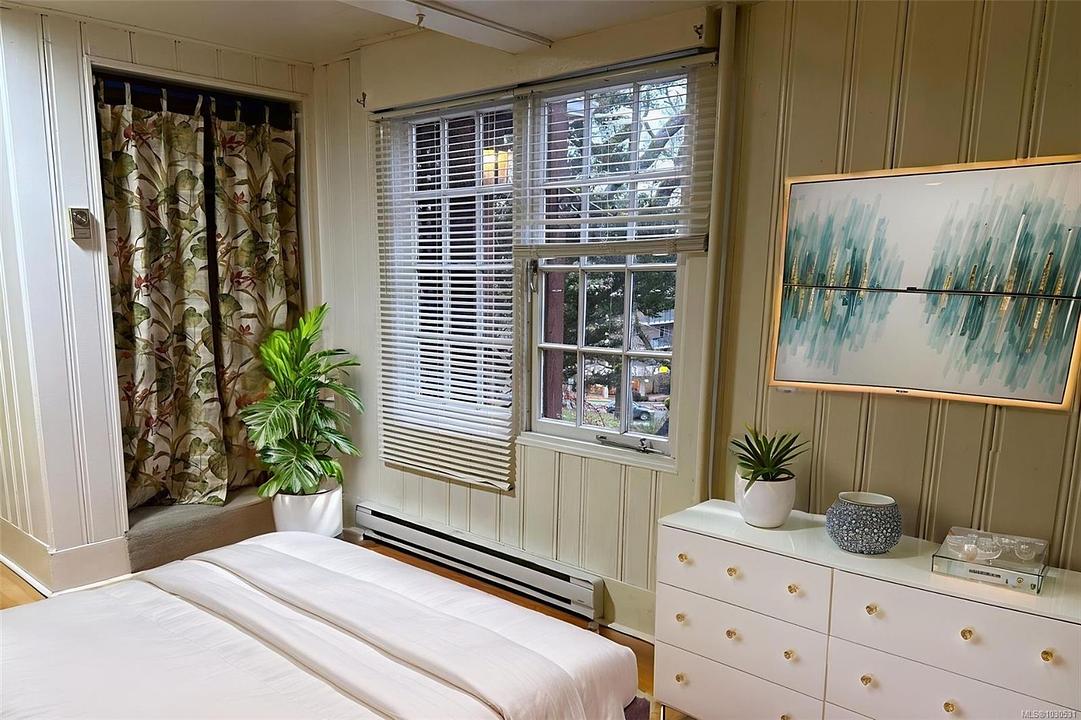 1043 Belmont Avenue, Victoria, BC