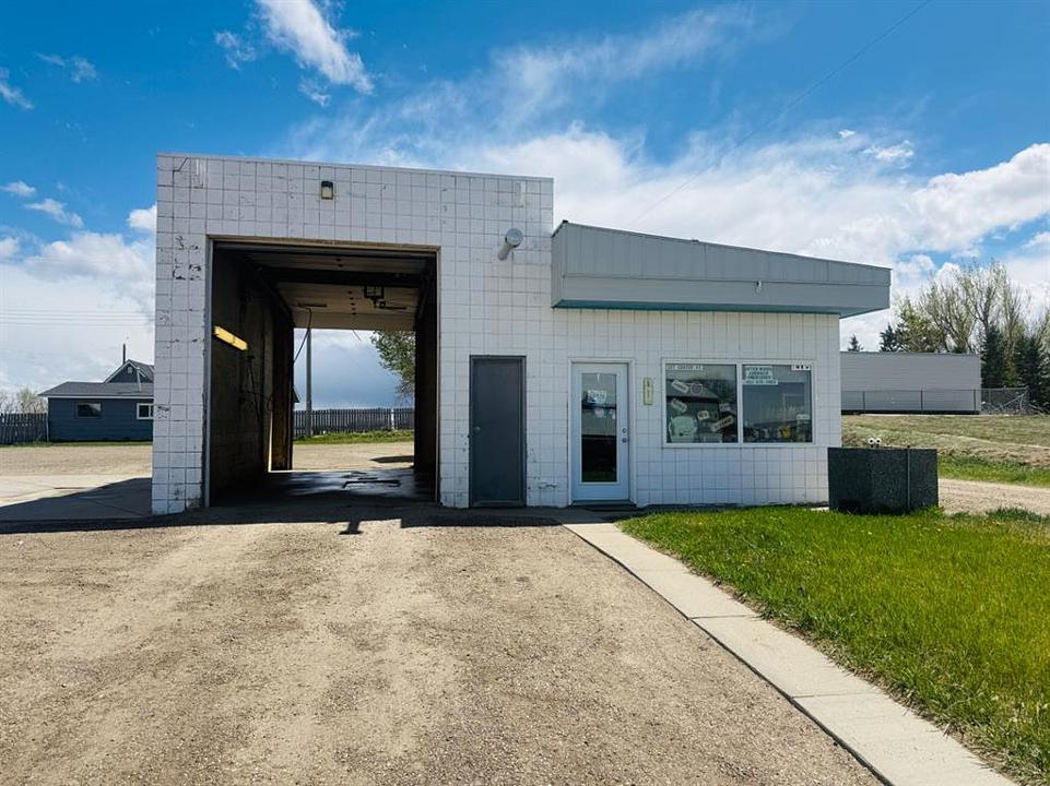 107 Centre Street, Enchant, AB