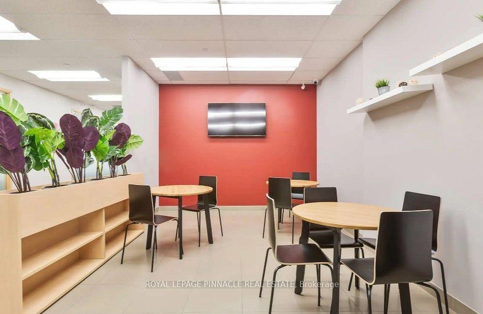 301-I - 231 Oak Park Boulevard, Oakville, ON