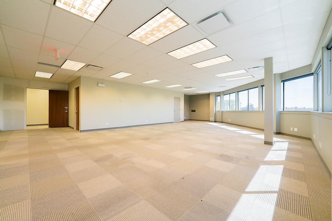 302 - 154 Memorial Ave, Parksville, BC