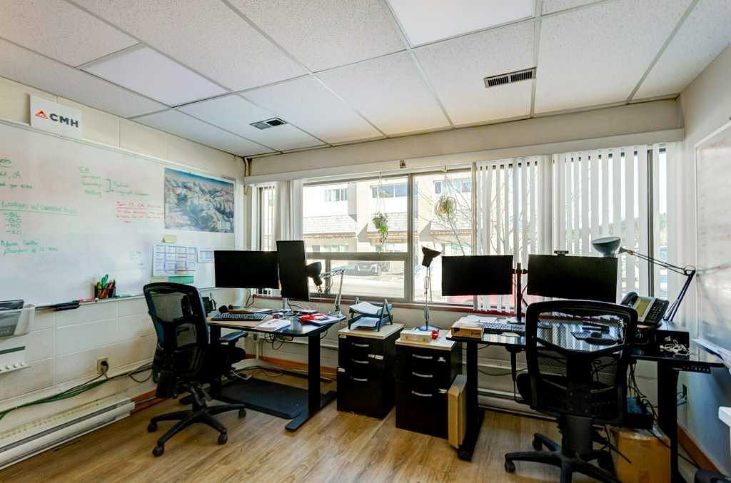 106 - Jay Street, Banff, AB
