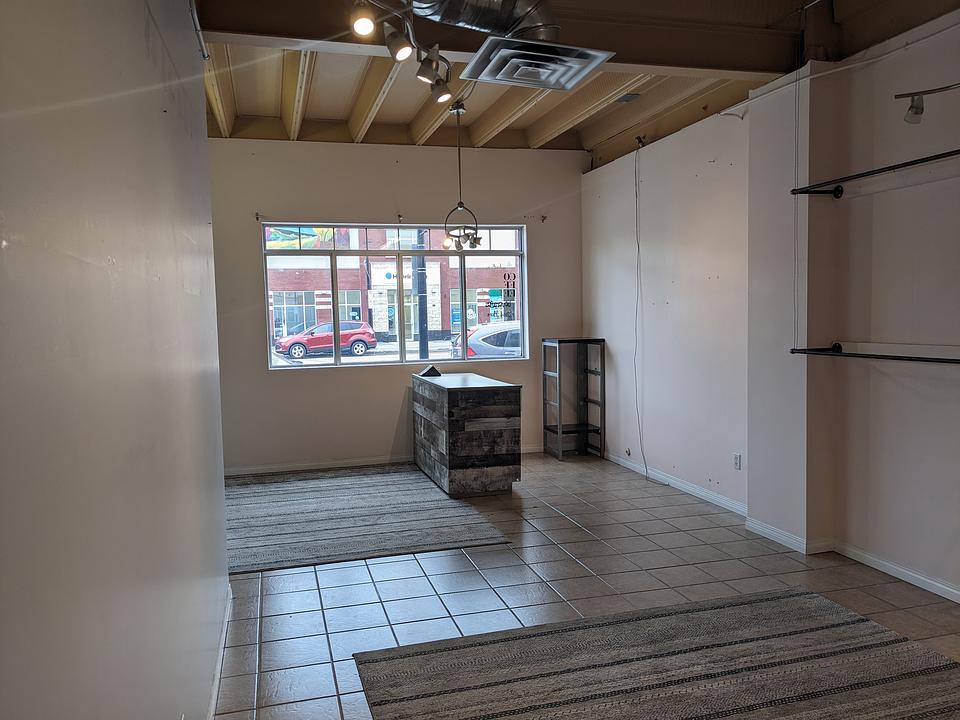 110 - 39 Saint Thomas Street, St. Albert, AB