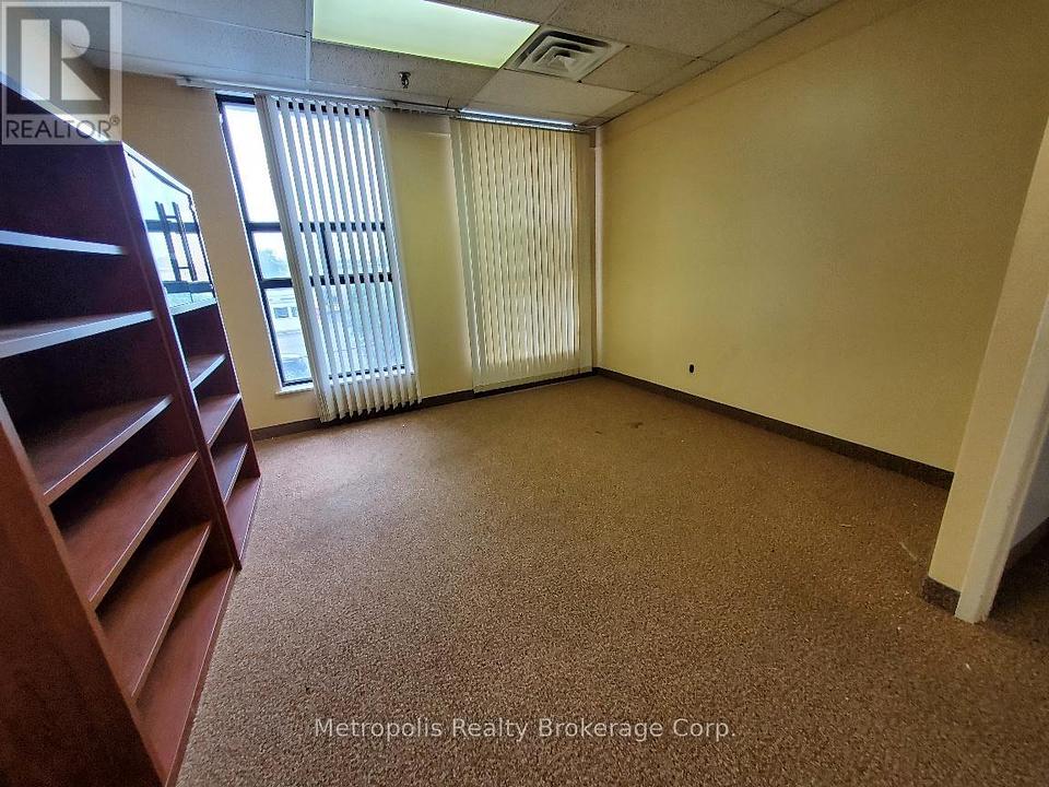 204A - 2399 Cawthra Rd, Mississauga, ON
