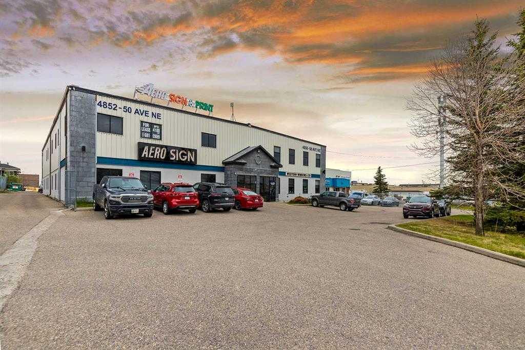4852 50 Avenue Northeast, Calgary, AB