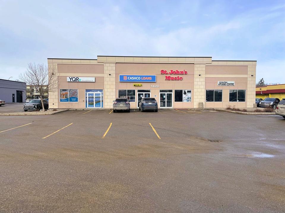 Center Unit - 1420 Albert St, Regina, SK