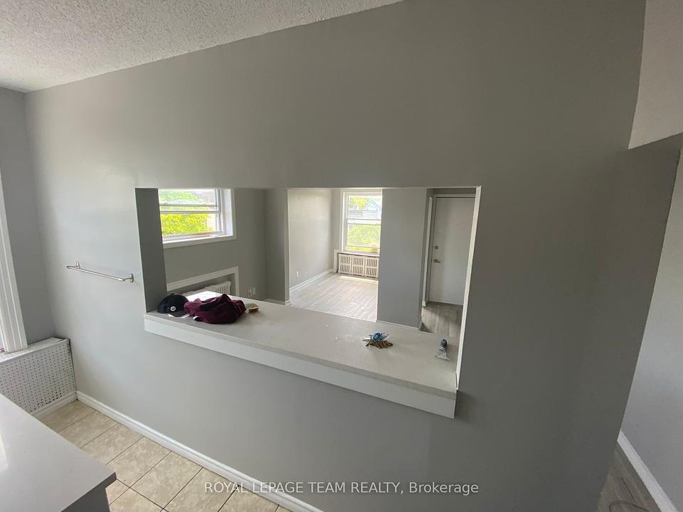 883 Somerset Street West, Ottawa, ON