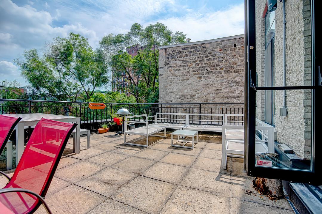 Office - 204 Rue Notre-Dame Ouest, Montréal, QC