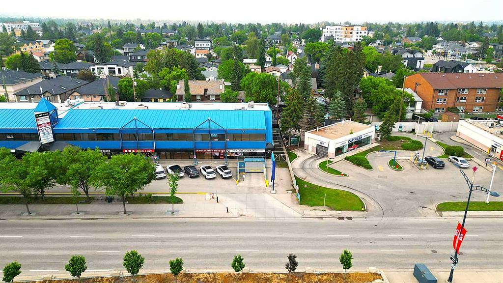 222 16 Avenue Northeast, Calgary, AB