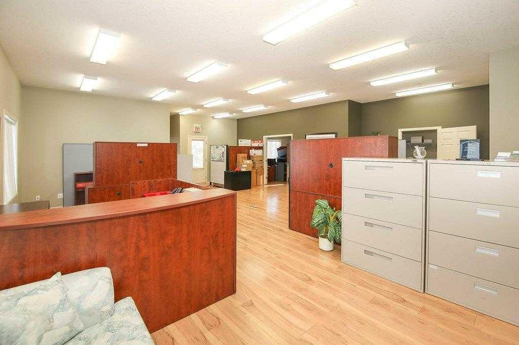 49A Avenue, Bentley, AB