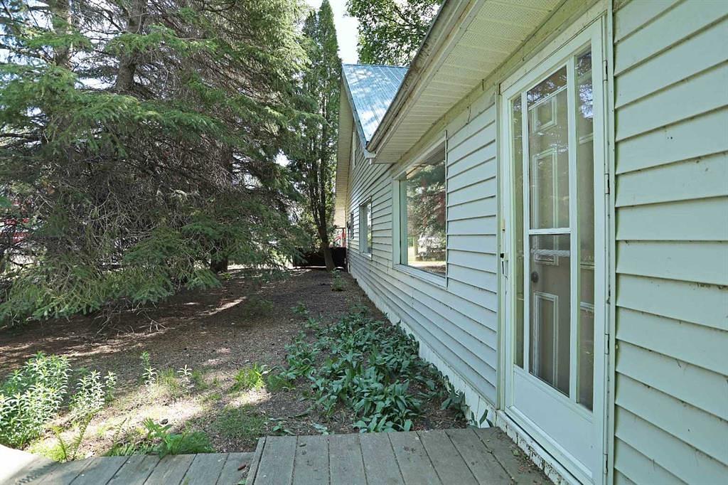 185077 RR153, Rural Newell, County of, AB