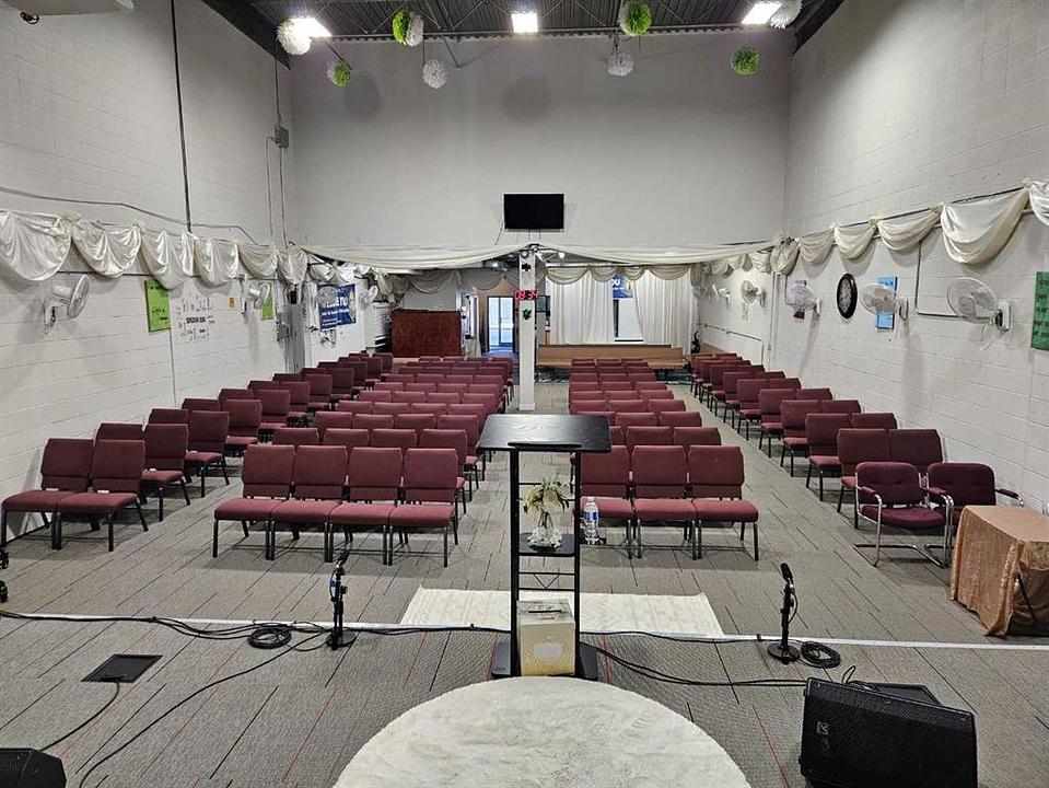 8 - 1420 40 Avenue Northeast, Calgary, AB