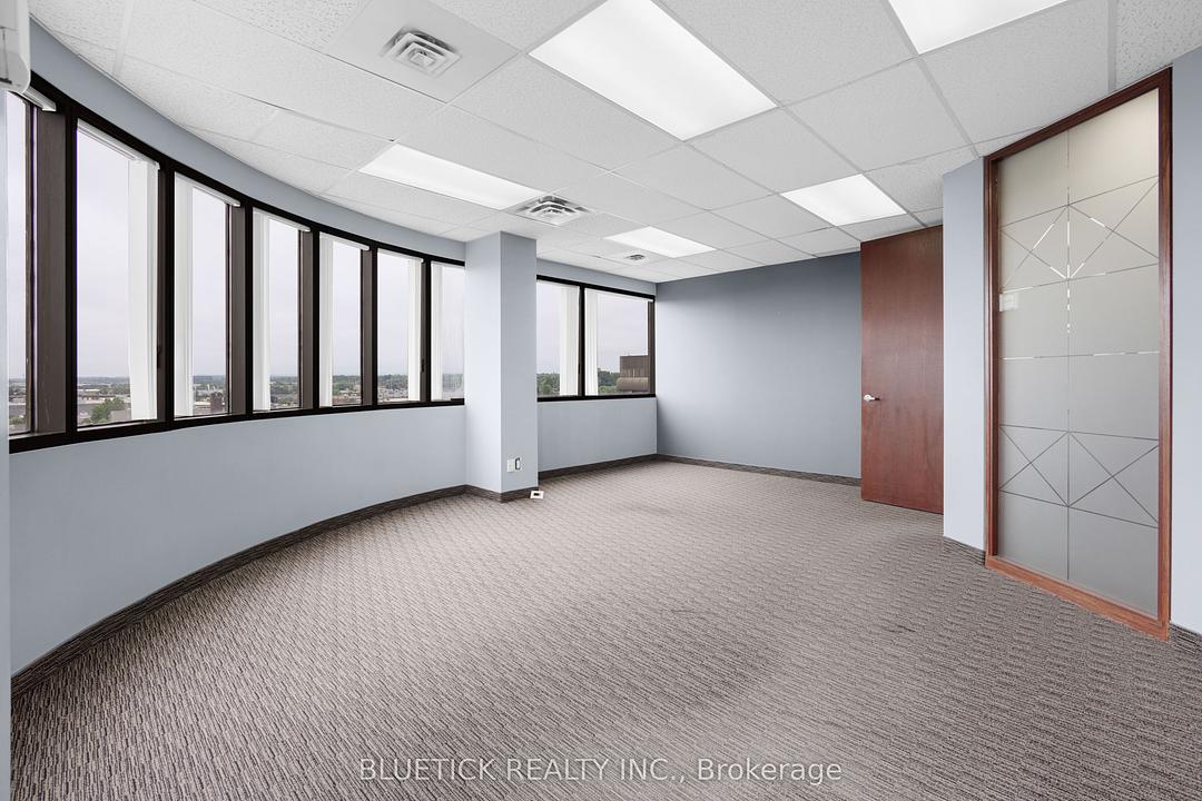 704 - 700 Dorval Drive, Oakville, ON