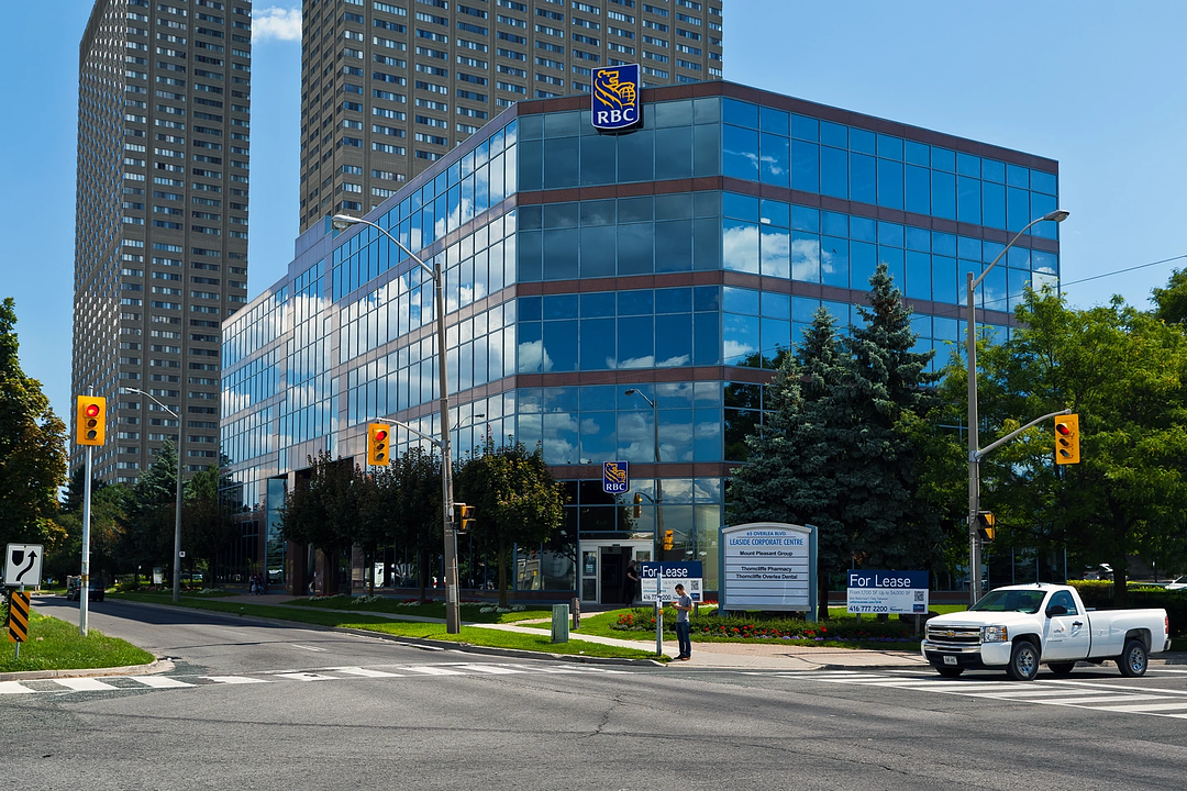 00420 - 65 Overlea Boulevard, Toronto, ON