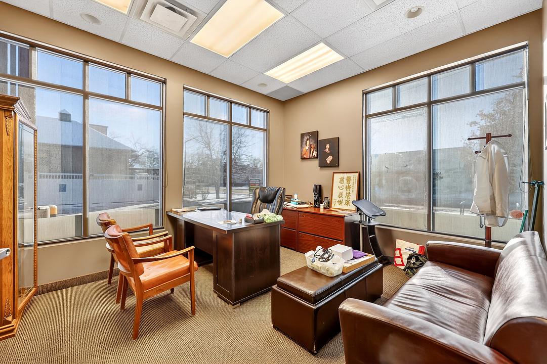 1910 20 Avenue Northwest, Calgary, AB