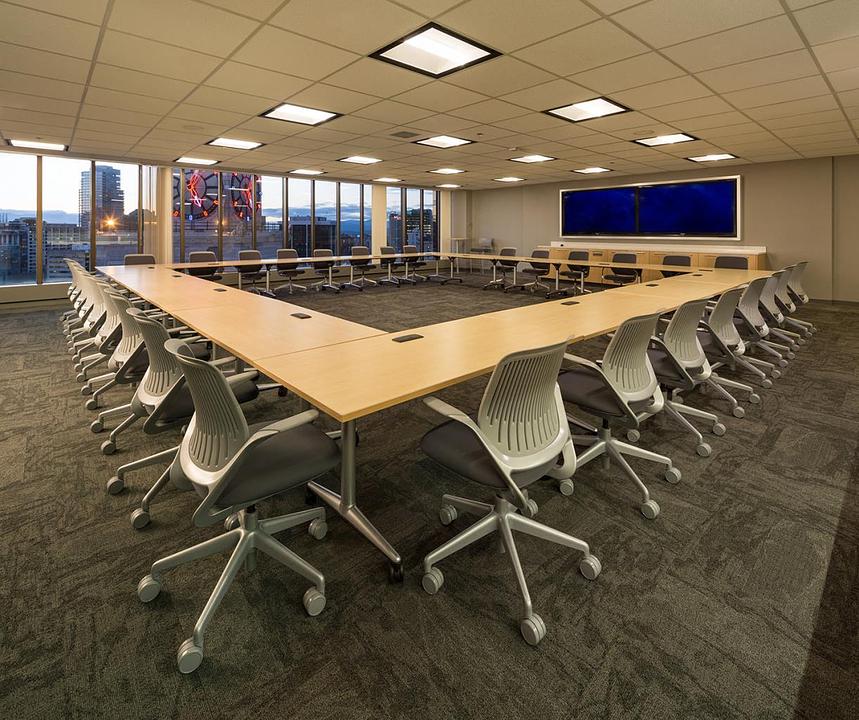 2605 - 650 West Georgia Street, Vancouver, BC