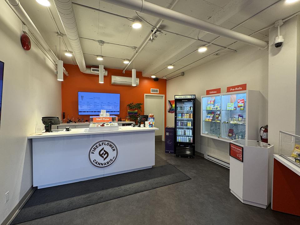 2570 Granville St, Vancouver, BC