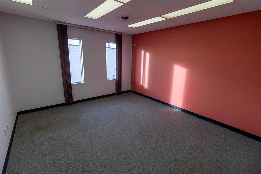 2182 39 Avenue Northeast, Calgary, AB
