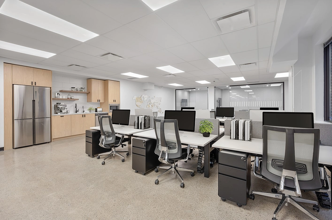 300 - 350 Bay Street, Toronto, ON