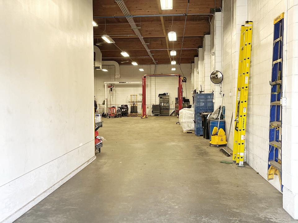 1648 West 6th Avenue, Vancouver, BC