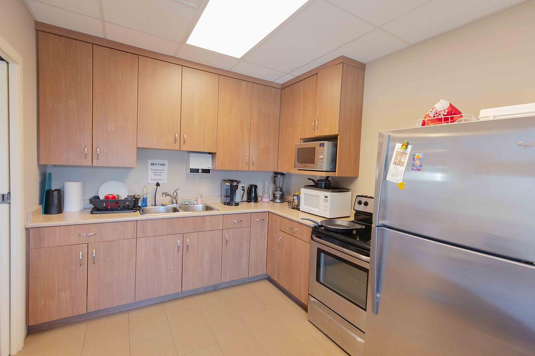 101 - 2544 Douglas Road, Burnaby, BC