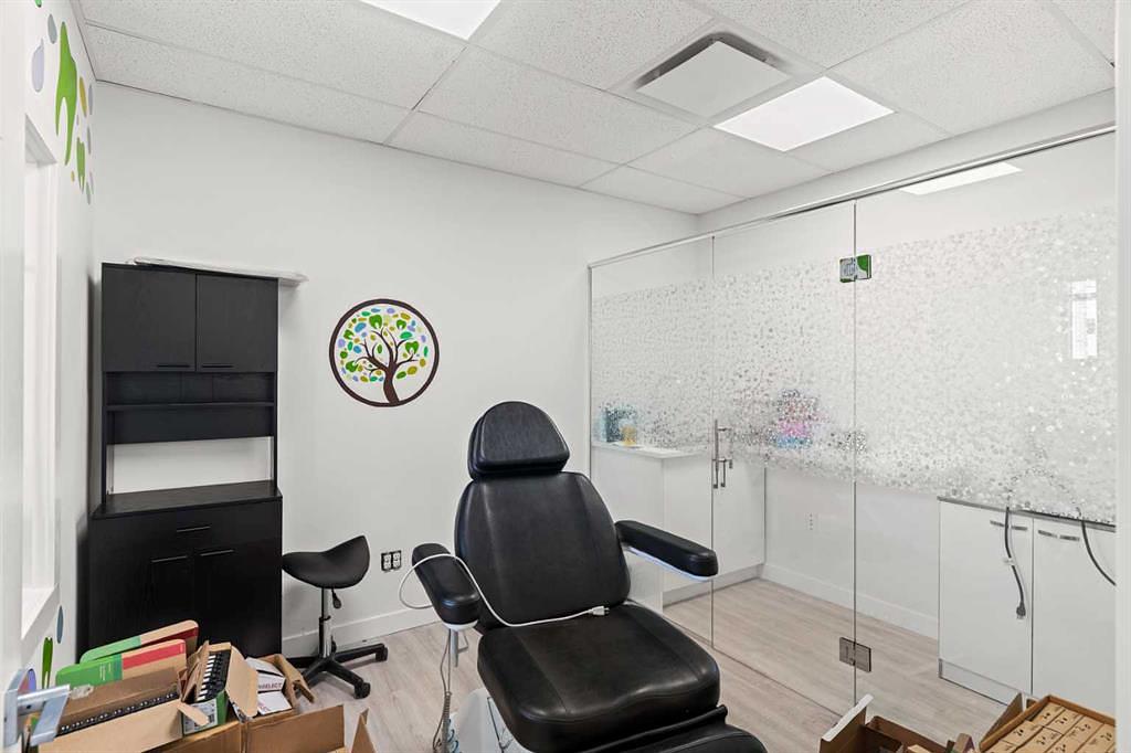 305 - 10960 42 Street Northeast, Calgary, AB