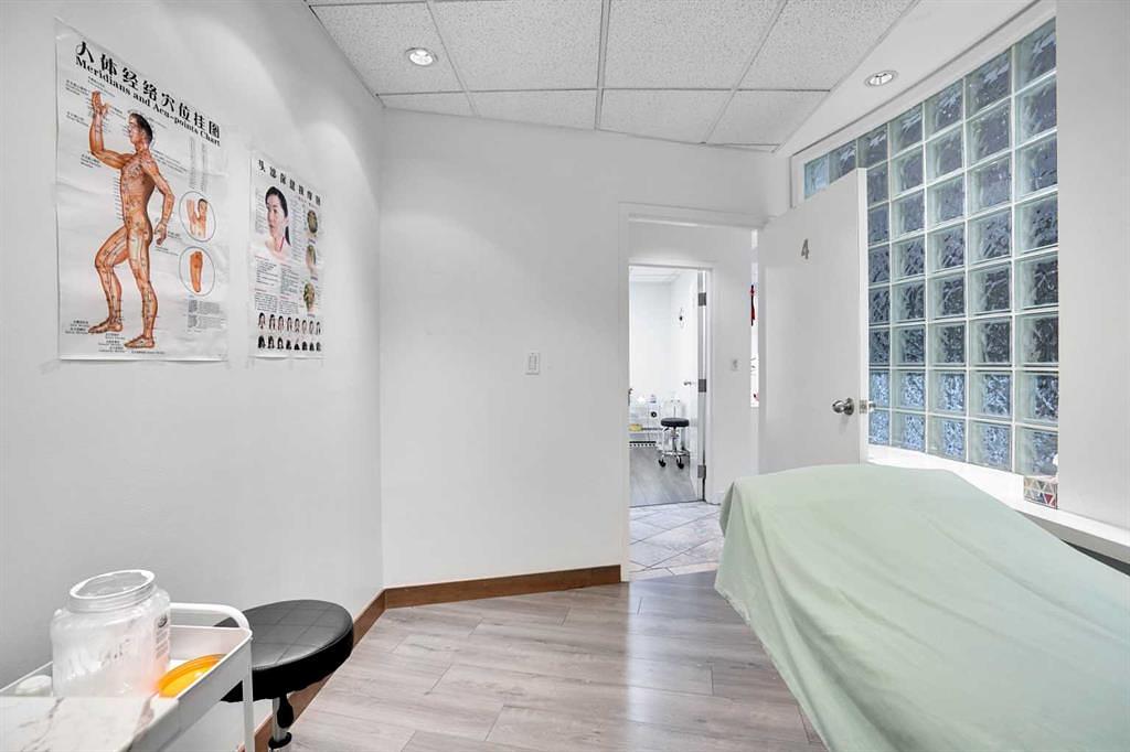 1330 12 Avenue Southwest, Calgary, AB