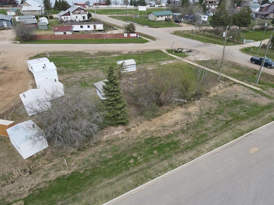 14 Lakeview Drive, Joussard, AB