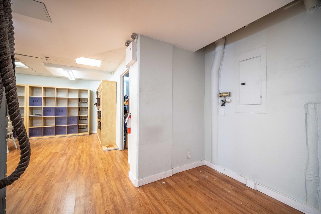 3424 West Broadway, Vancouver, BC