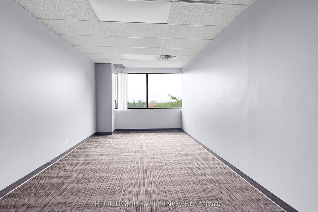 401 - 710 Dorval Drive, Oakville, ON