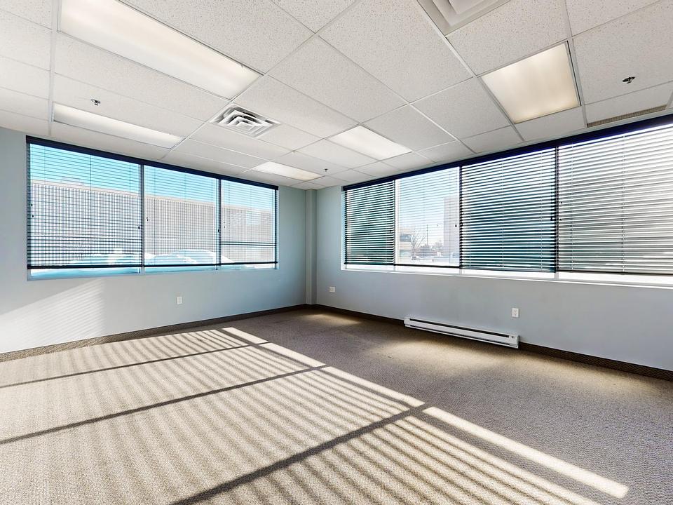 B - 1060 B Lorimar Drive, Mississauga, ON