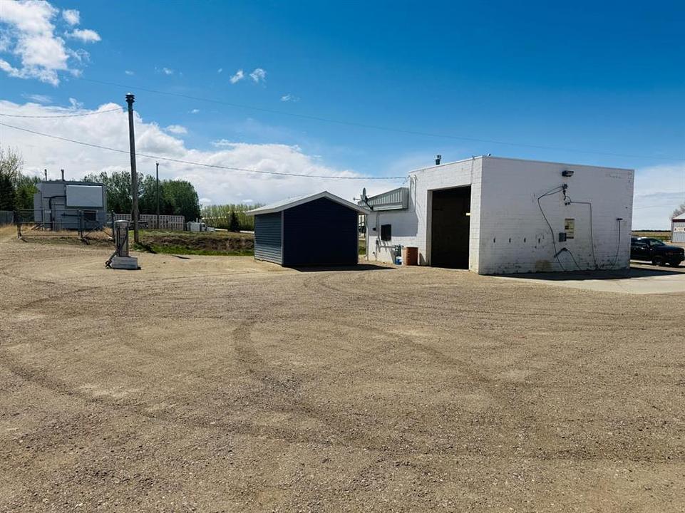 107 Centre Street, Enchant, AB