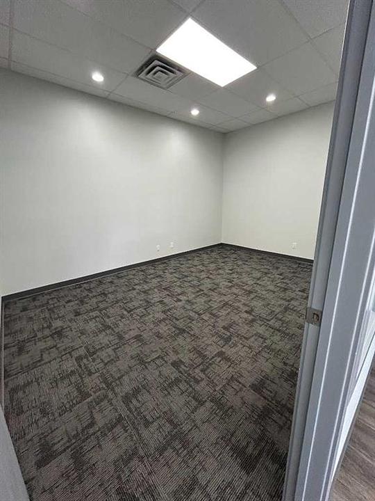 B - 1025 36 Street North, Lethbridge, AB