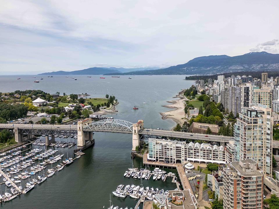 3 - 1010 Beach Avenue, Vancouver, BC