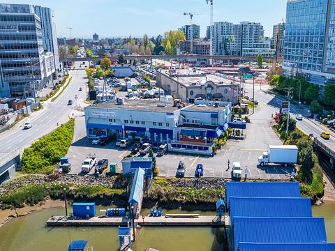 8331 River Road, Richmond, BC