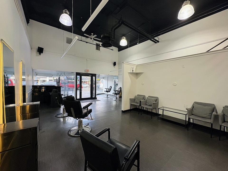 1317 Douglas Street, Victoria, BC