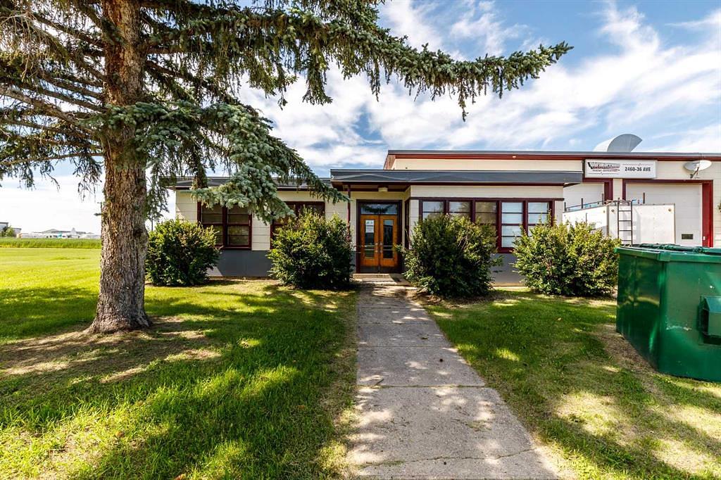 2460 36 Avenue, Springbrook, AB